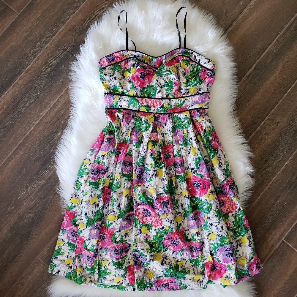 B2G1 London Times Retro Style Floral Print Dress